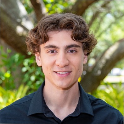 Ethan Peebles Headshot